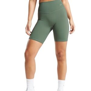 Ladies Gymshark Olive 8” High Rise Bicycle Shorts Size Small